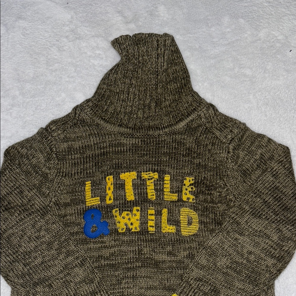 Green Knit Sweater with Yellow and Blue Accents - Picture 2 of 6